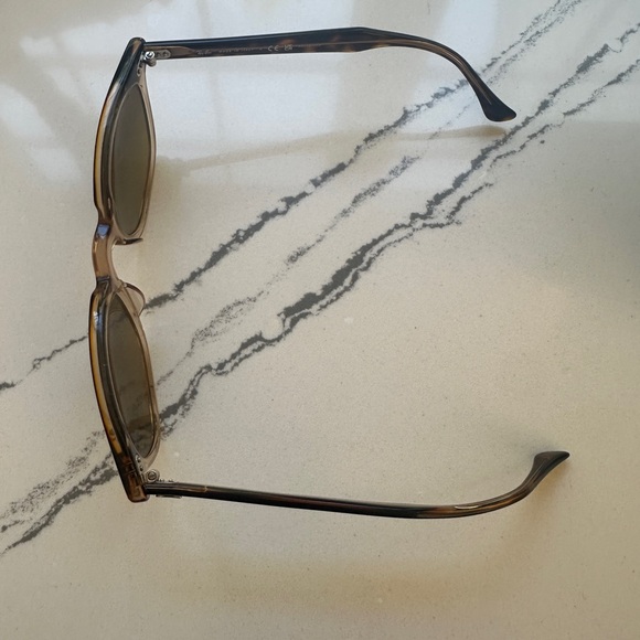 Ray-Ban Hawkeye Polarized Sunglasses with case - Picture 2 of 9